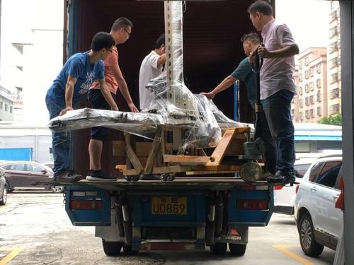 广东码垛机装车2 广东码垛机装车2